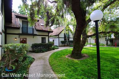 Main picture of 1734 W El Camino Real