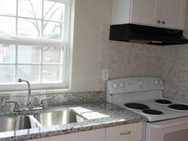 Main picture of 408 N Cesar Chavez Blvd