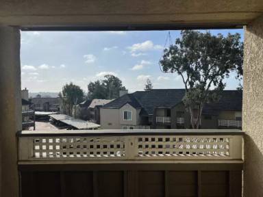 Main picture of 687 Royston Ln