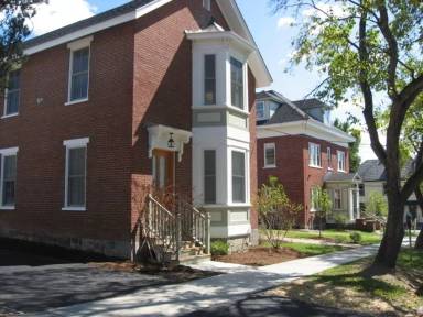 Main picture of 160 Pine St