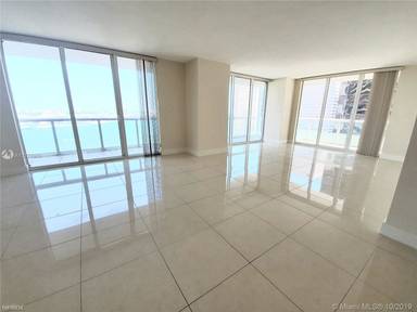 Main picture of 50 Biscayne Condos
