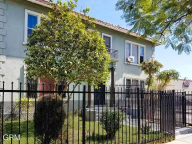 Main picture of 258 S Kenmore Ave