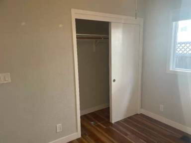 Main picture of 725 E Julian St