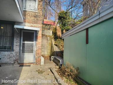 Main picture of 404 Washington St