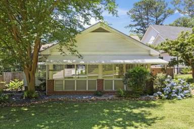 Main picture of 2660 Hughes St SE