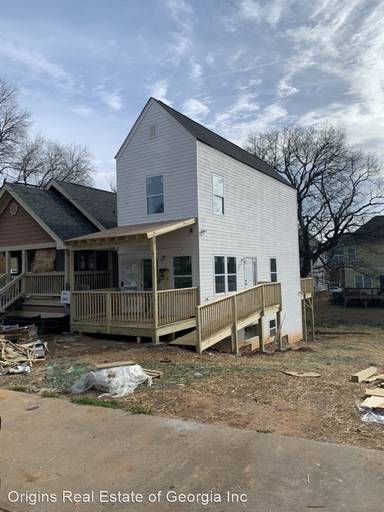 Main picture of 642 Ira St SW