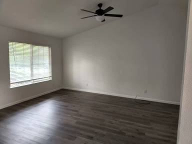 Main picture of 8121 Quartz Ln