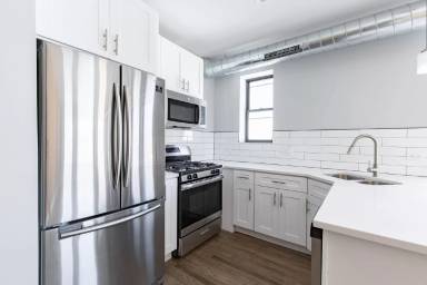 Main picture of 1106 W Newport Ave