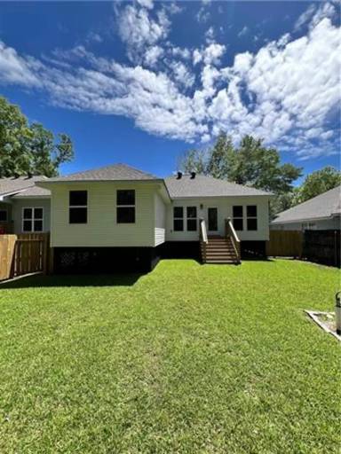 Main picture of 40773 Hayes Rd