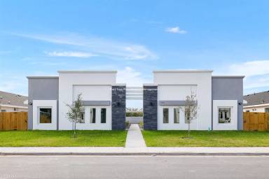 Main picture of 3505 Frio Ave