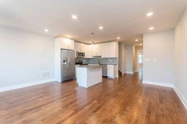 Main picture of 814 N Uber St