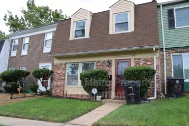 Main picture of 708 Kaplan Ct