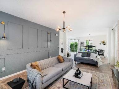 Main picture of 17115 NE 13th Pl