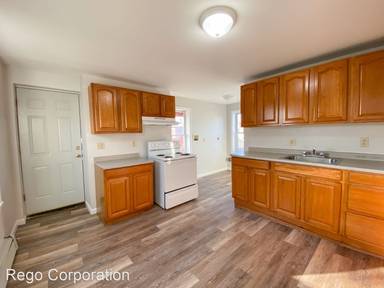 Main picture of 19 Wadsworth St