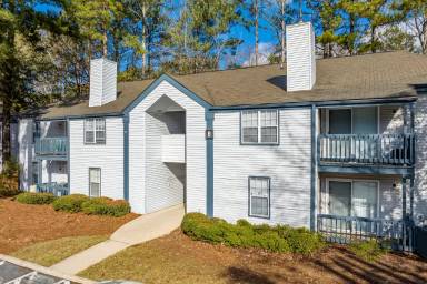 Main picture of Lake of the Woods Apartments