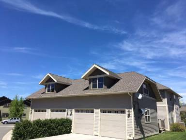 Main picture of 2811 Blackbird Dr