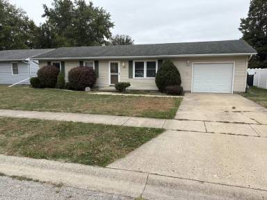 Main picture of 402 Rolling Green Dr
