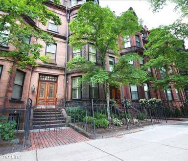 Main picture of 383 Commonwealth Ave