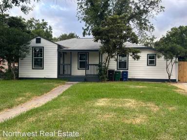 Main picture of 526 Hermine Blvd