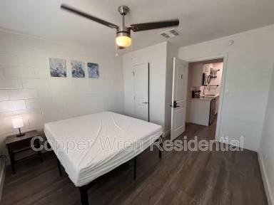 Main picture of 1431 1435 35 St