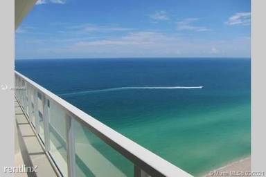 Main picture of La Perla Condo