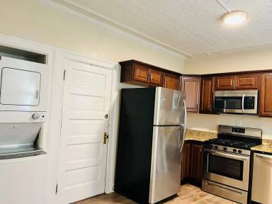 Main picture of 1636 Lowrie St