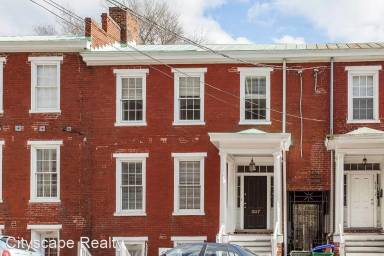 Main picture of 305 Cedar St