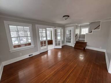 Main picture of 72 Martinot Ave