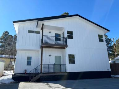 Main picture of 1817 N West St
