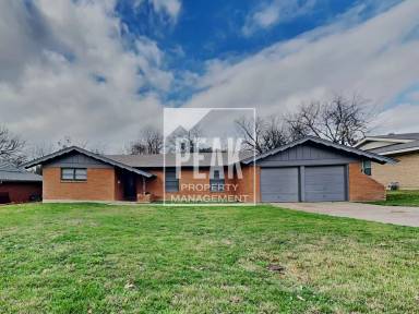 Main picture of 5712 Whitman Ave
