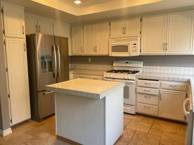 Main picture of 727 Balfe St