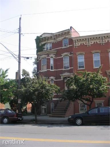 Main picture of 288 Washington Ave