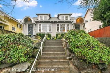 Main picture of 727 23rd Ave E