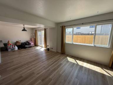 Main picture of 1736 Sanders Dr