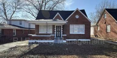 Main picture of 61 S Parkway E
