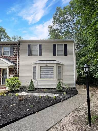 Main picture of 6000 Partingdale Cir