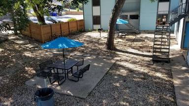 Main picture of 121 Pickle Rd
