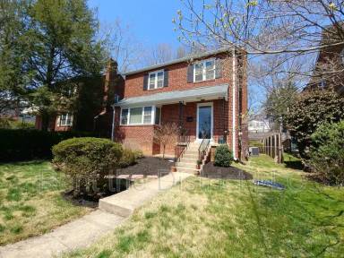 Main picture of 4839 Yuma St NW