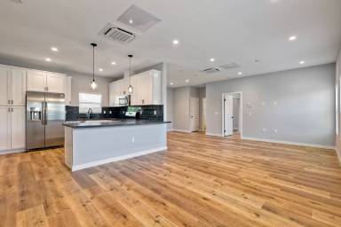 Main picture of 6832 Tower St