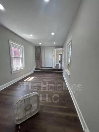 Main picture of 822 W Walnut St