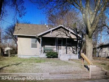 Main picture of 2101 N Nettleton Ave