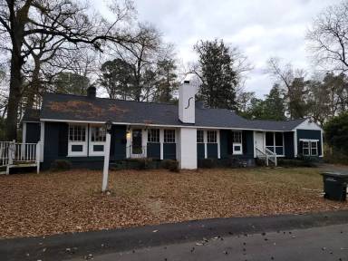 Main picture of 690 Webster St