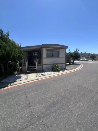 Main picture of Lynnwood Wood Mobile Estates