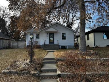 Main picture of 325 Sumner St
