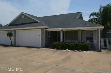 Main picture of 15649 Palmira Ave