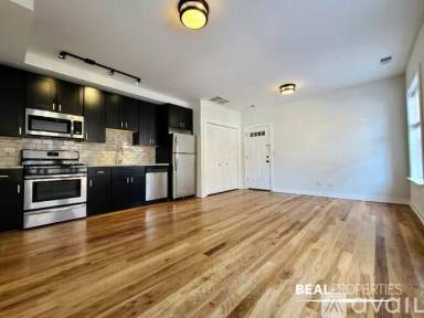 Main picture of 2201-09 W Eastwood Ave