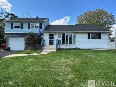 Main picture of 906 Walnut Rd