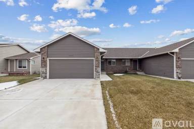 Main picture of 10619 E Kinkaid Ave