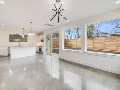 Main picture of 7006 Bennett Ave