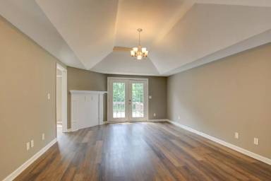 Main picture of 206 Marshall Dr